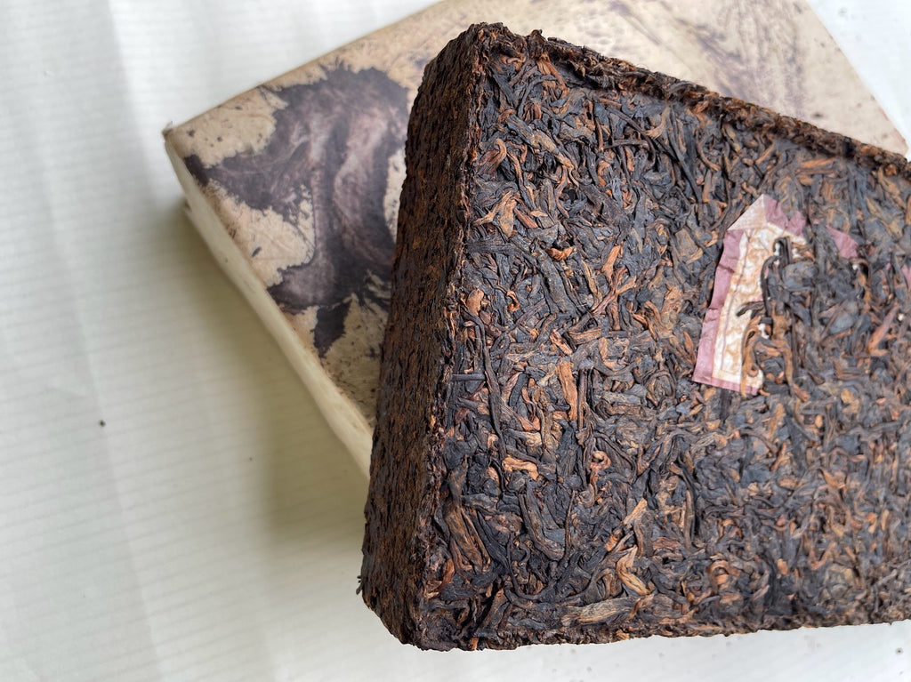 2012 龍磚 - 熟茶 Dragon Brick - Ripened Tea